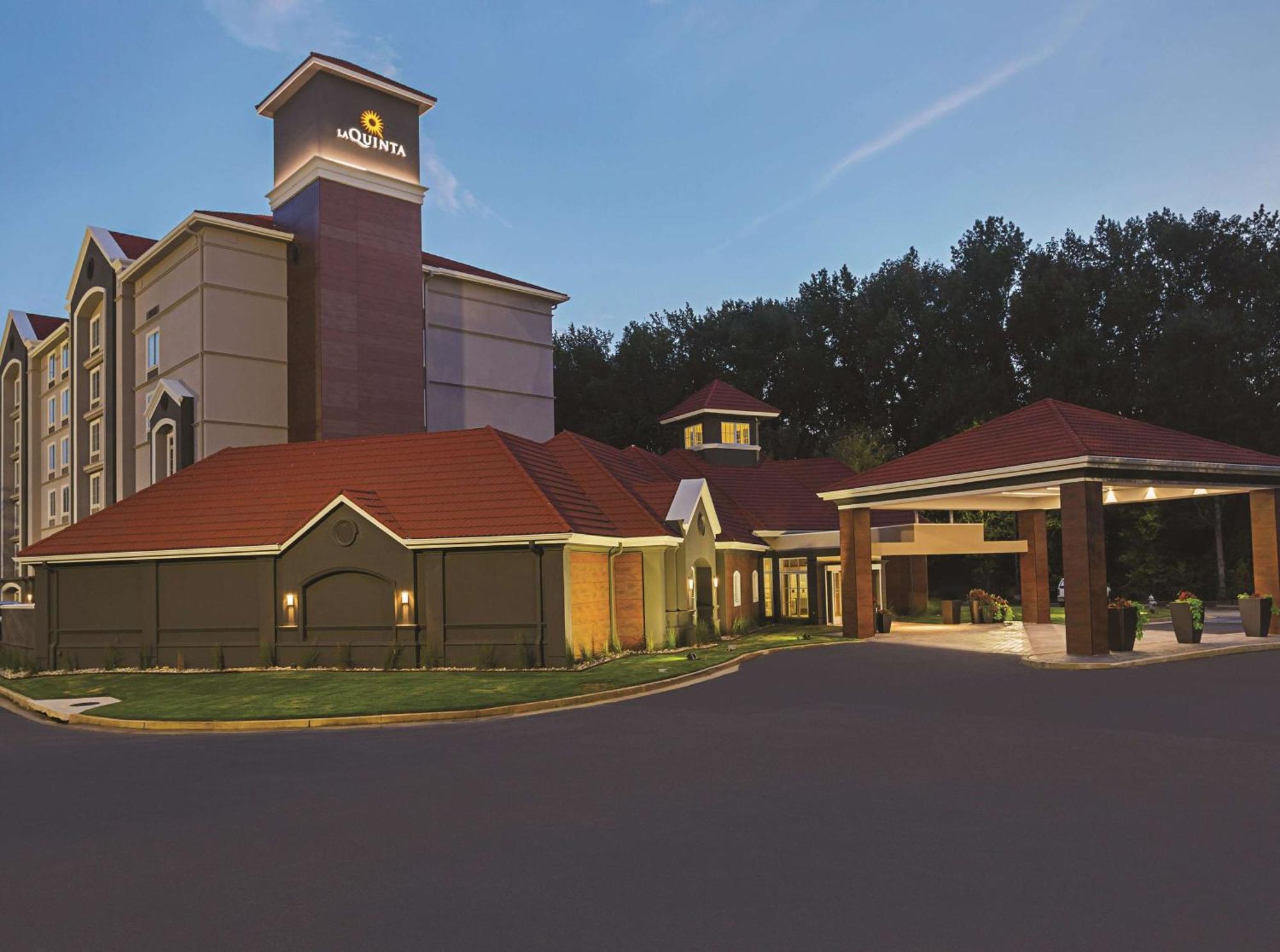 La Quinta By Wyndham Atlanta Alpharetta Hotel Exterior foto